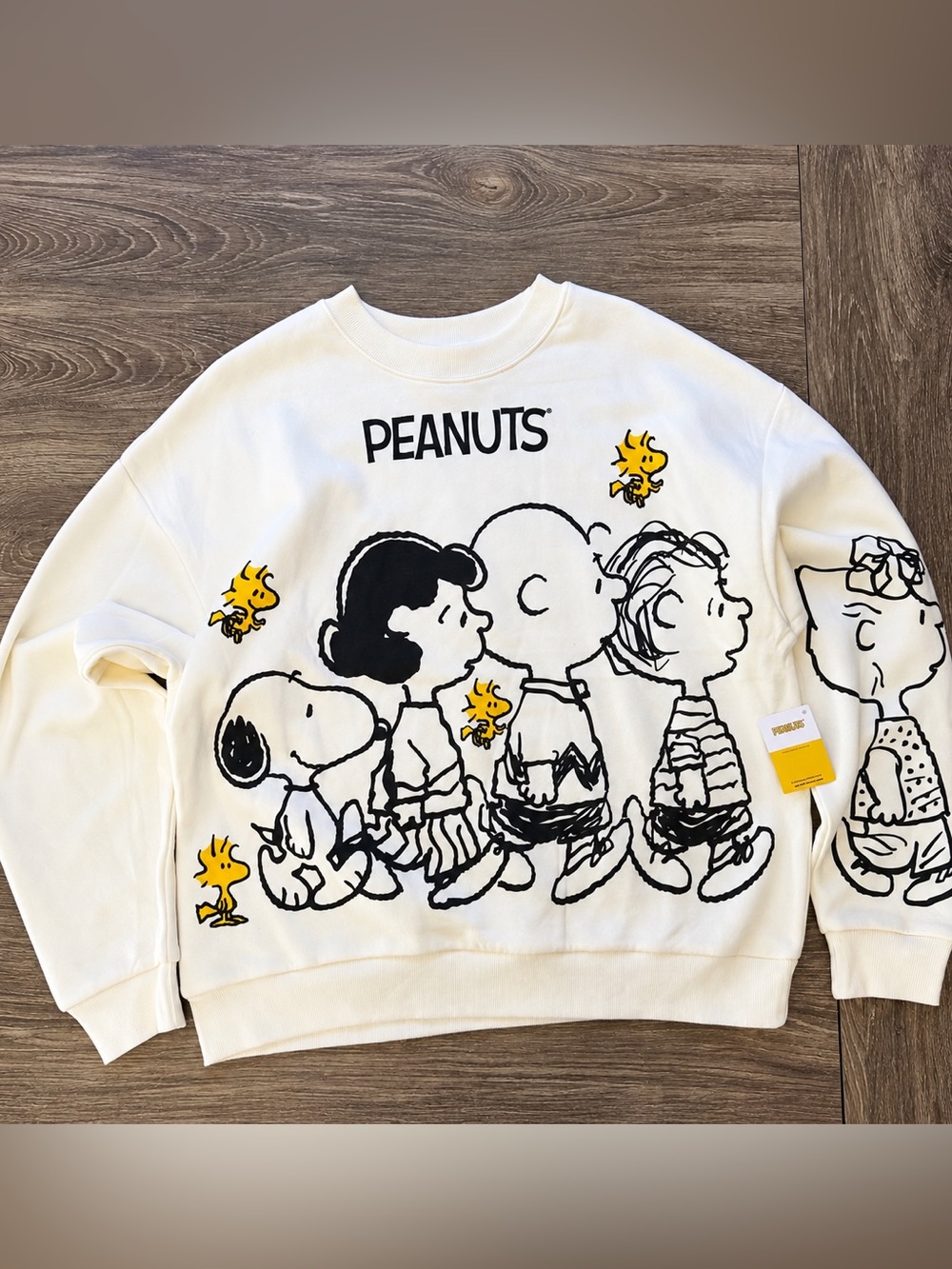 Peanuts Snoopy Charlie Brown Woodstock Women’s Sweatshirt Size L NWT Cream - Picture 3 of 8